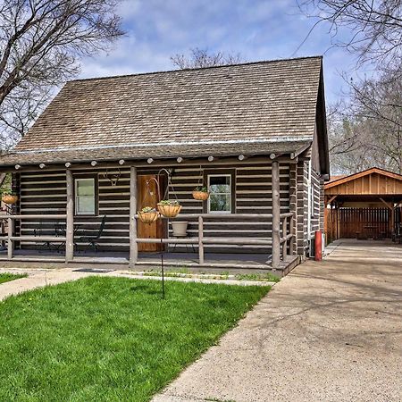 Maltese Ranch Cabin Near Medora Attractions! Villa Exterior photo